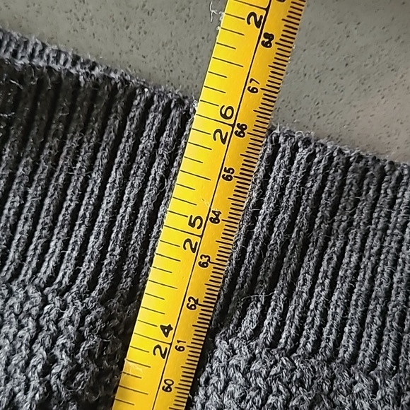 Calvin Klein full zip cotton sweater. Size medium - Picture 8 of 8